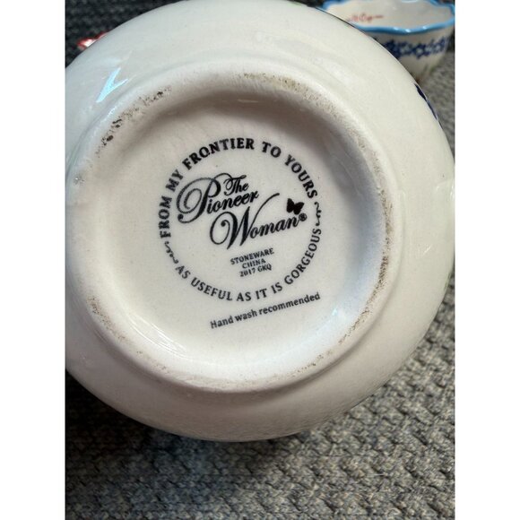 Pioneer Woman ~ Set of Four (4) CLASSIC CHARM ~ Stoneware ~ Measuring Bowls 2017 - Picture 12 of 12